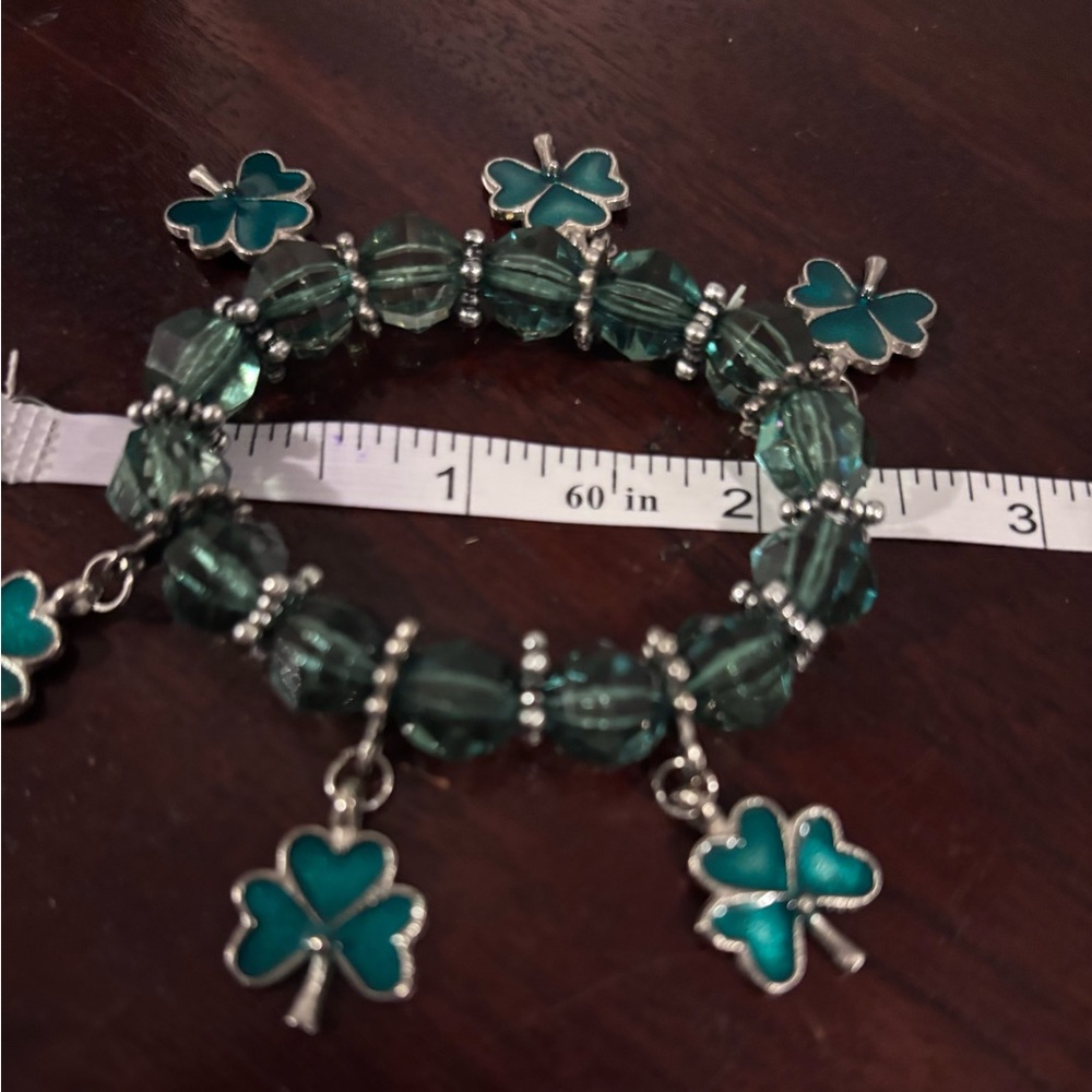 Silver and Luckycharm green 3 leaf Clover Charm Bracelet - Picture 9 of 9